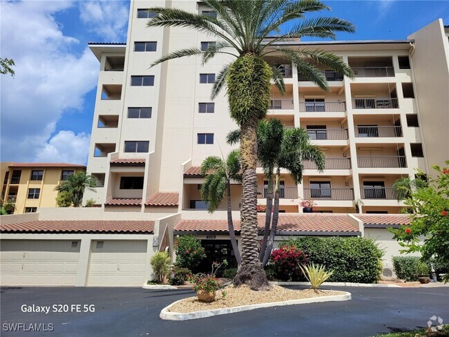 Building Photo - 4019 SE 20th Pl Unit 303 Rental