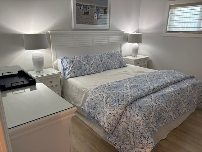 Building Photo - 1100 8th Ave S Unit 203A