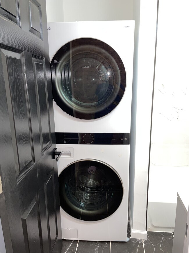 Photo - 2853 N 13th St