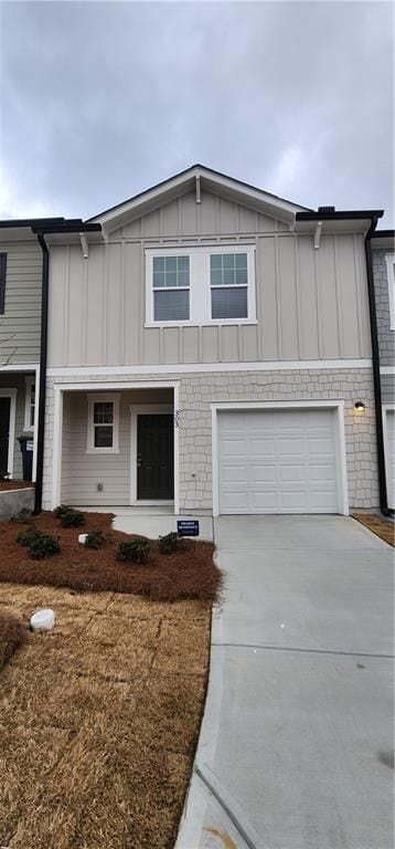 Photo - 303 Hynes Dr