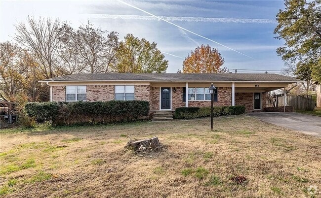 Building Photo - 3 bedroom 2 bath house