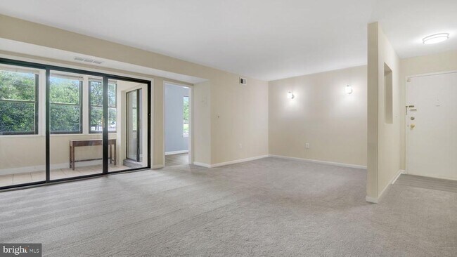 9653 White Acre Rd Unit B-2