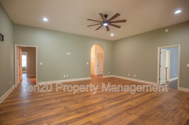 Photo - 130 Lee Road 2170
