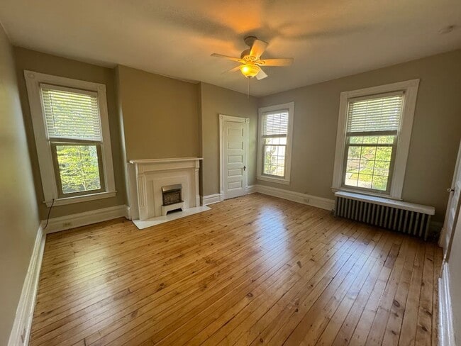 Photo - 5910 Howe St Unit Second Floor