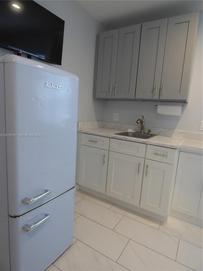 Photo - 601 SW Haas Ave Unit (E)