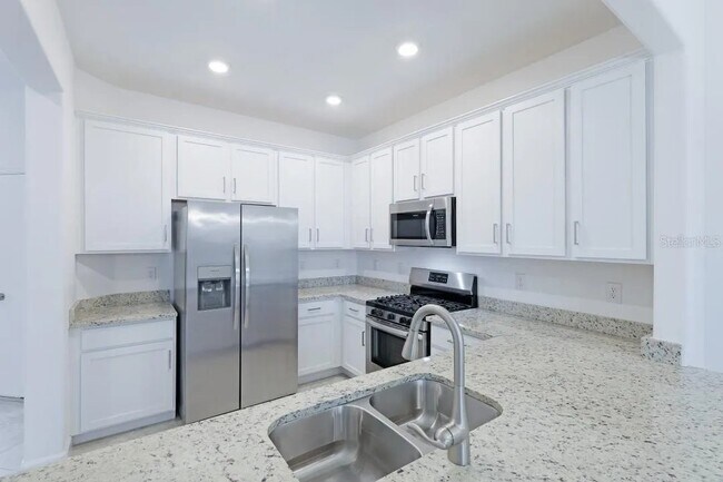 Photo - 3 Bedroom 2 Bath Townhome in AMENITY RICH Lorraine Lakes