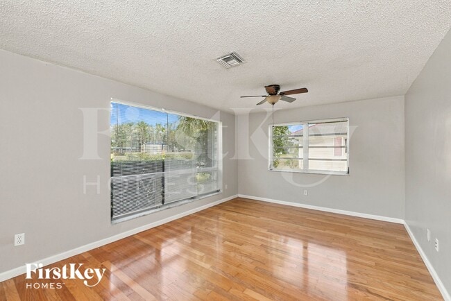 540 NW 43rd Ave