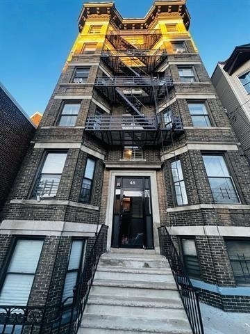 Building Photo - 46 49th St