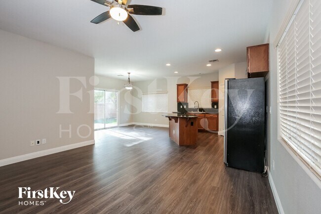 Photo - 7635 Anatolian St