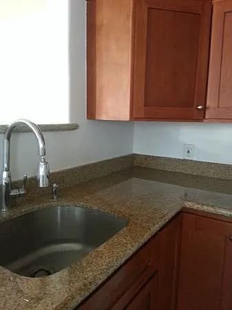 Photo - 136 E 21ST ST Unidad B103