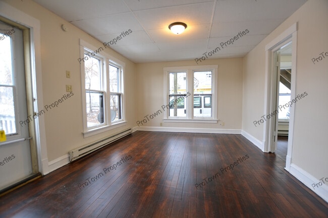Photo - 108 Nicholson St Unit 1