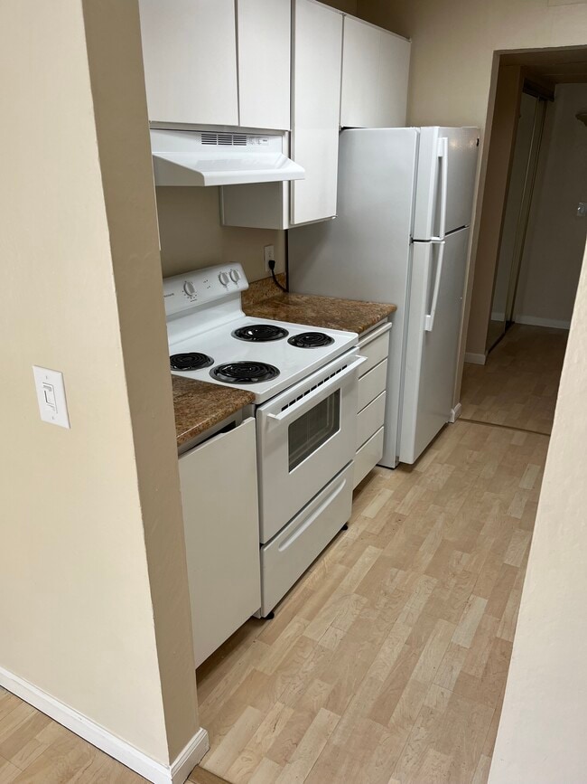 Photo - 320 N Civic Dr Condo Unit 302