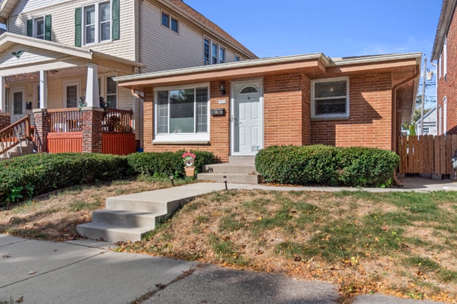 Photo - 3668 E Carpenter Ave