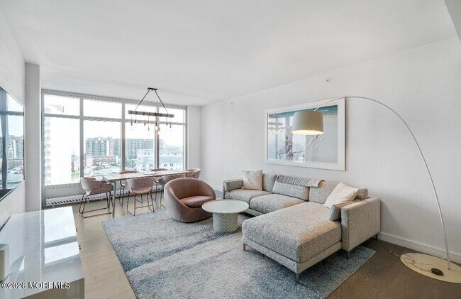 Photo - 15 Morris Ave Unit 519