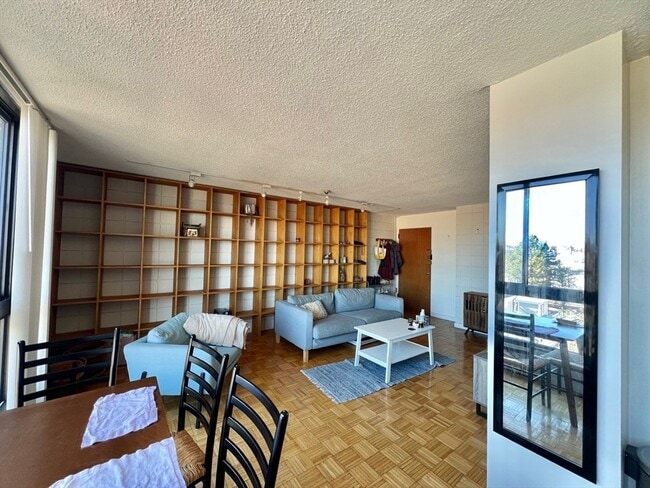 Photo - 45 Trowbridge St Unidad 5B