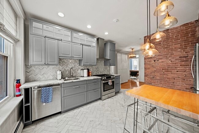 Photo - 19 Cortes St Unit 3