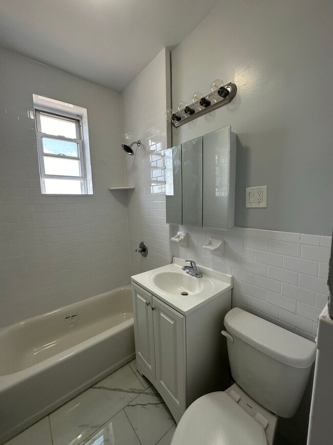 Photo - 6th at West Hoboken - Union City, NJ