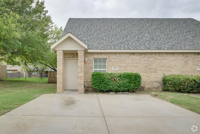Building Photo - 510 Kings Way Dr Rental