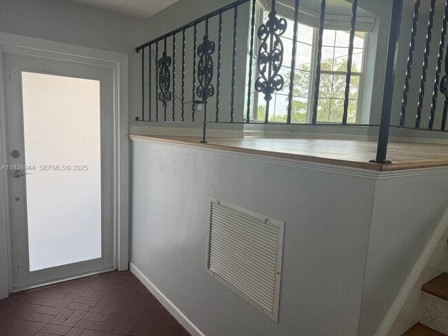 Photo - 141 NW 72nd Way