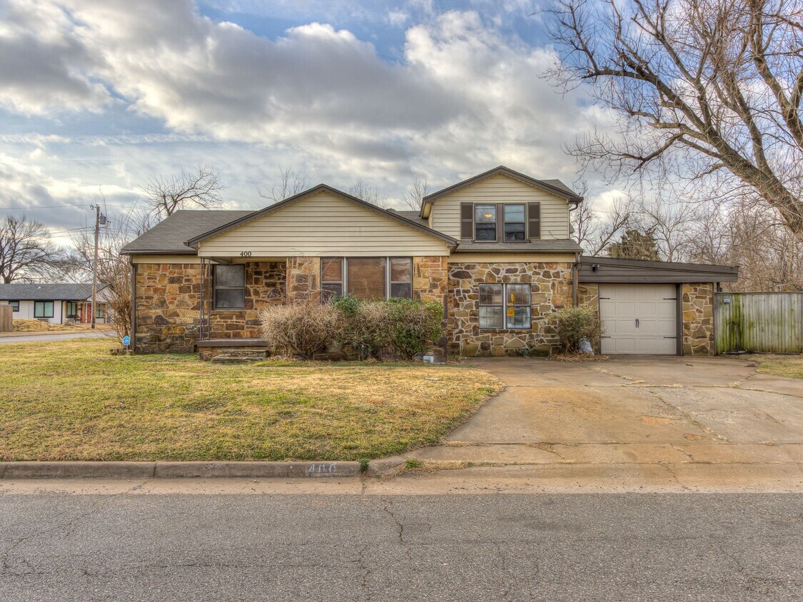 Photo - 400 W Main St (Edmond, OK)