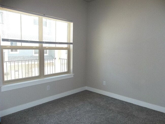 Photo - Secure, Stylish & Convenient – 2 Bed Condo in Loveland