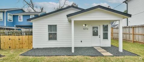 Building Photo - 1212 Hamblen St Rental