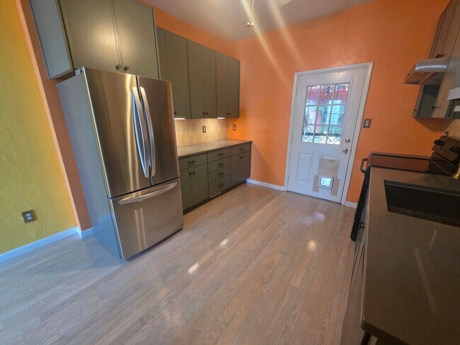 Photo - 18 S 13th St