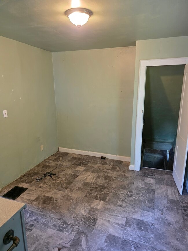 Photo - 144 W Clark St
