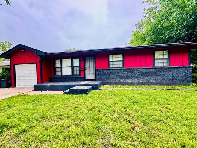 Photo - 5519 N Garrison Pl
