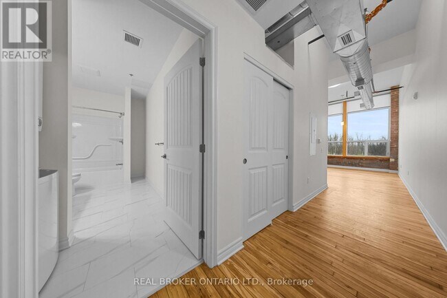 Photo - 150 Mill St Unité 114