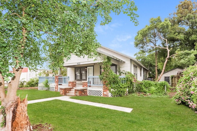 Photo - 522 12th Ave N