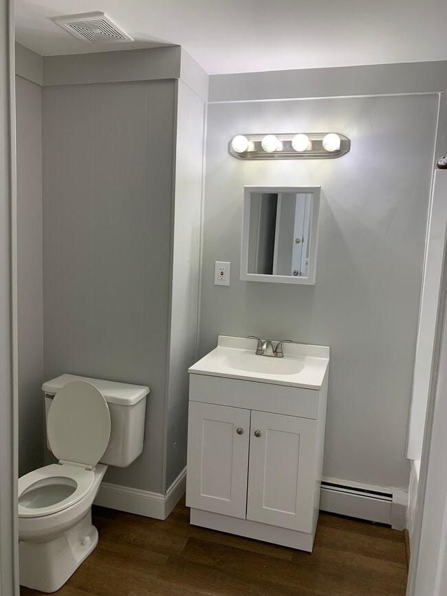 Full Bath (with bathroom closet) - 46 Jeffers St Unit 2B