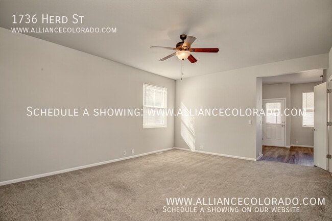 Photo - 1736 Herd St