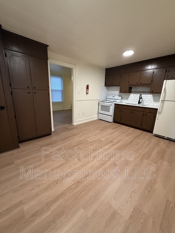 Photo - 243 Old Leacock Rd