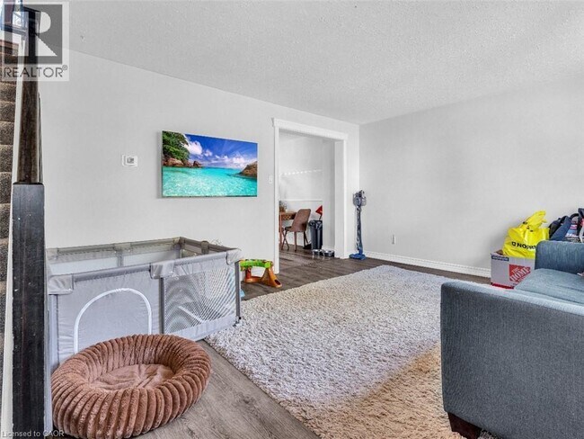 Photo - 835 Jalna Blvd