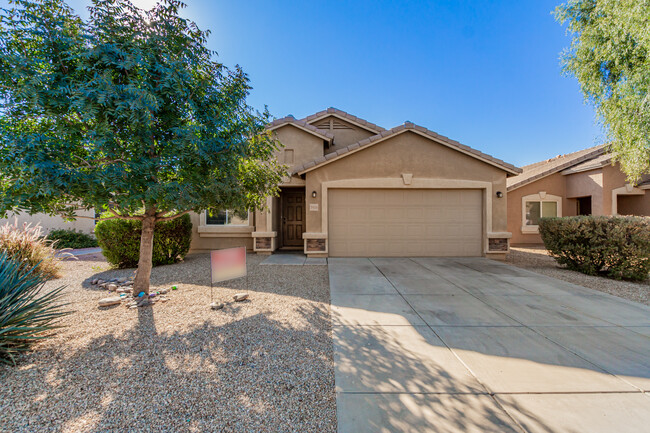 Front Elevation - 2409 E Olivine Road House