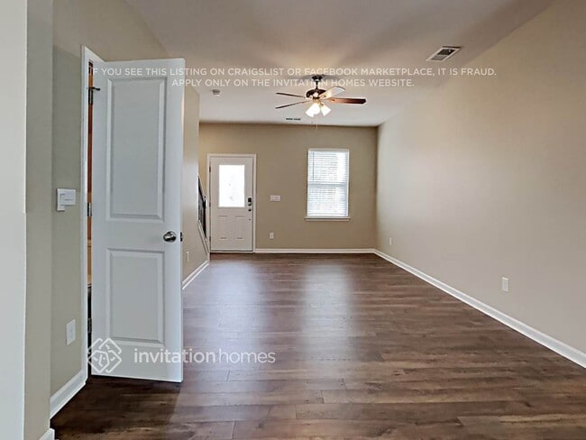 Photo - 1346 Kent Downs Ave SW