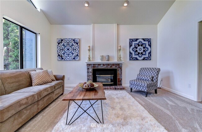 Photo - 14319 NE 84th Ct