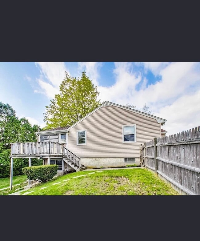 Photo - 309 Broad St