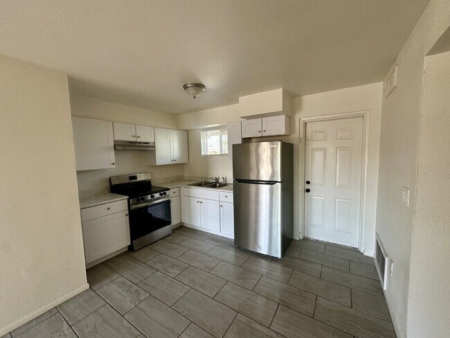 Photo - 3701 N 9th Pl Unidad #4