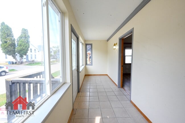 Photo - 608 Central St