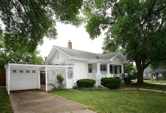 Building Photo - 3940 J St