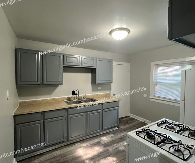 Photo - 6065 E 6th Pl
