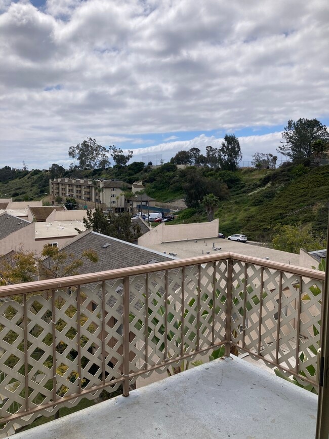 Photo - 4198 Mt Alifan Dr Unit M