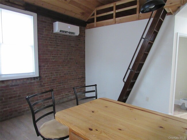 Photo - 76 Webster Ave