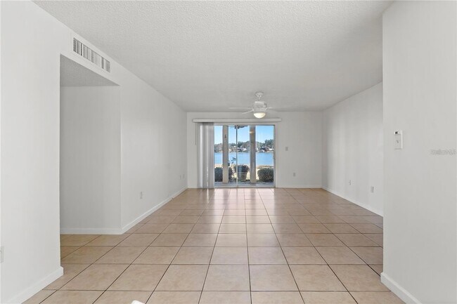 Photo - 530 Orange Dr Unit 11