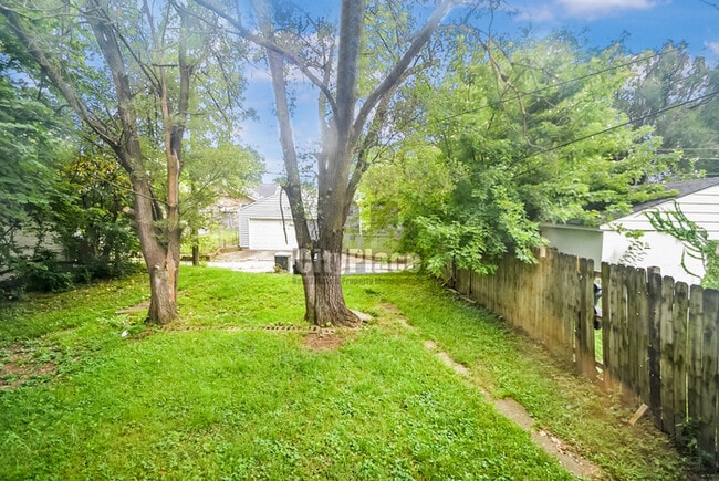 Photo - 721 N Denny St