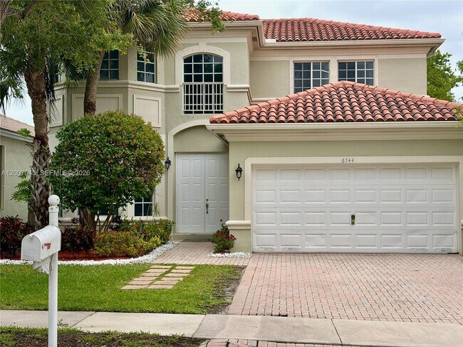 Photo - 6744 SW 195th Ave