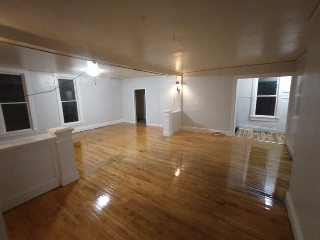 Photo - Fon Du Lac Apartments Unit Apt #3