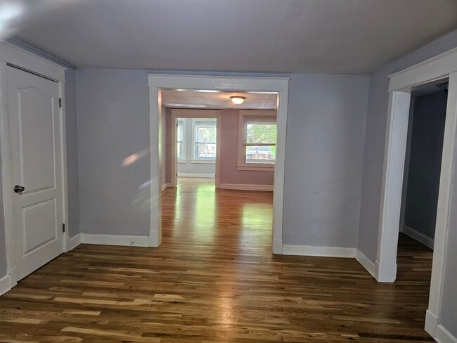 Building Photo - 336 Brooklyn Unit 338-2